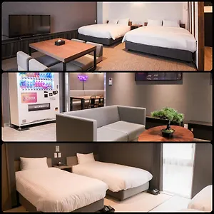 Wayfarer Shinsaibashi 3* 大阪市